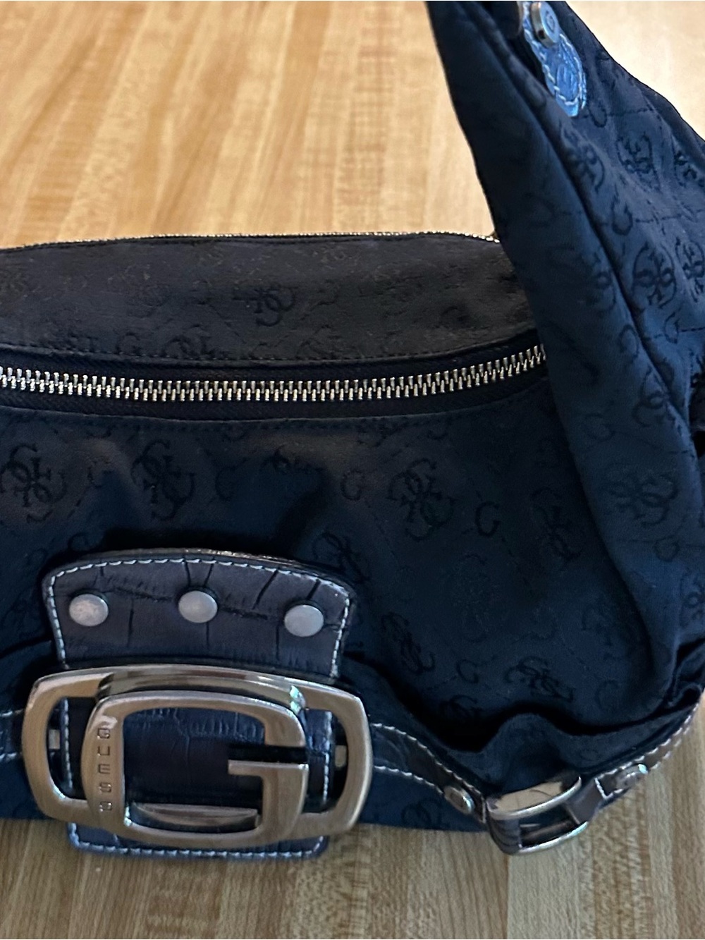 Rare Vintage Guess black Shoulder Bag with Beige Zebra-Striped Lining